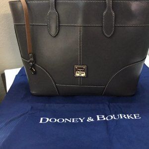 DOONEY & BOURKE BROWN LEATHER TOTE BAG